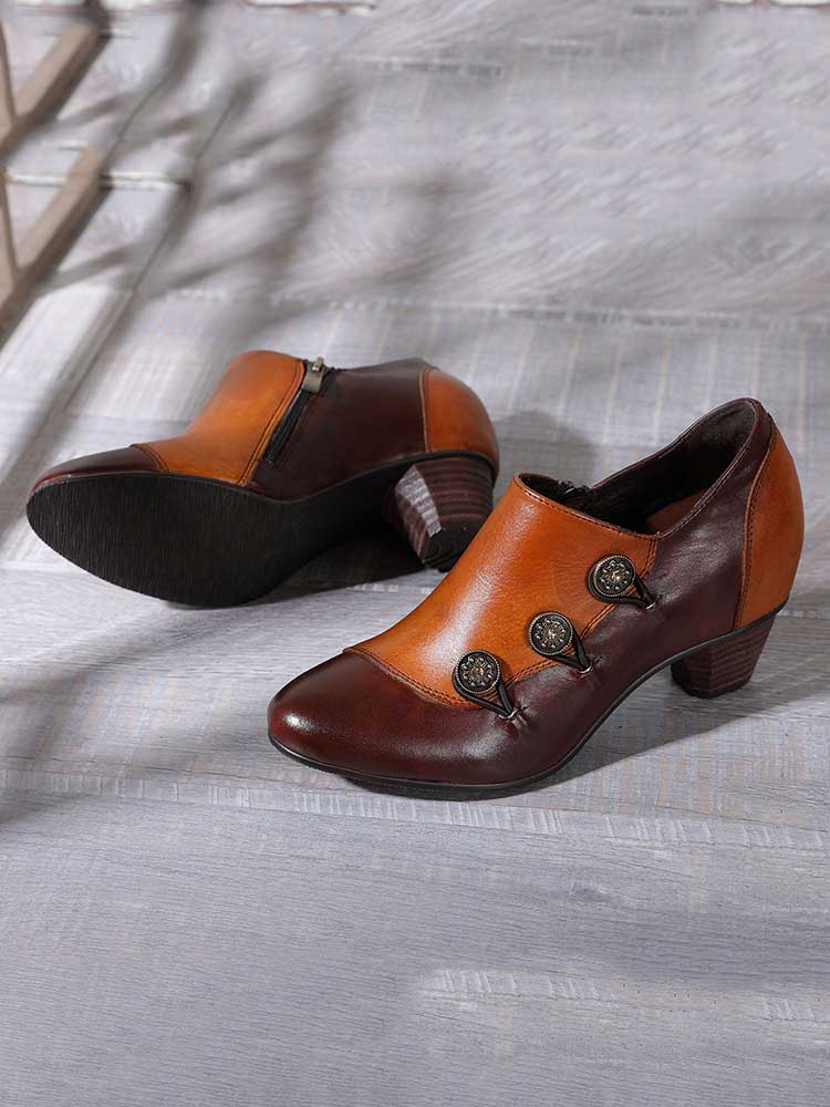 Chaussures à talons bas en cuir peintes à la main