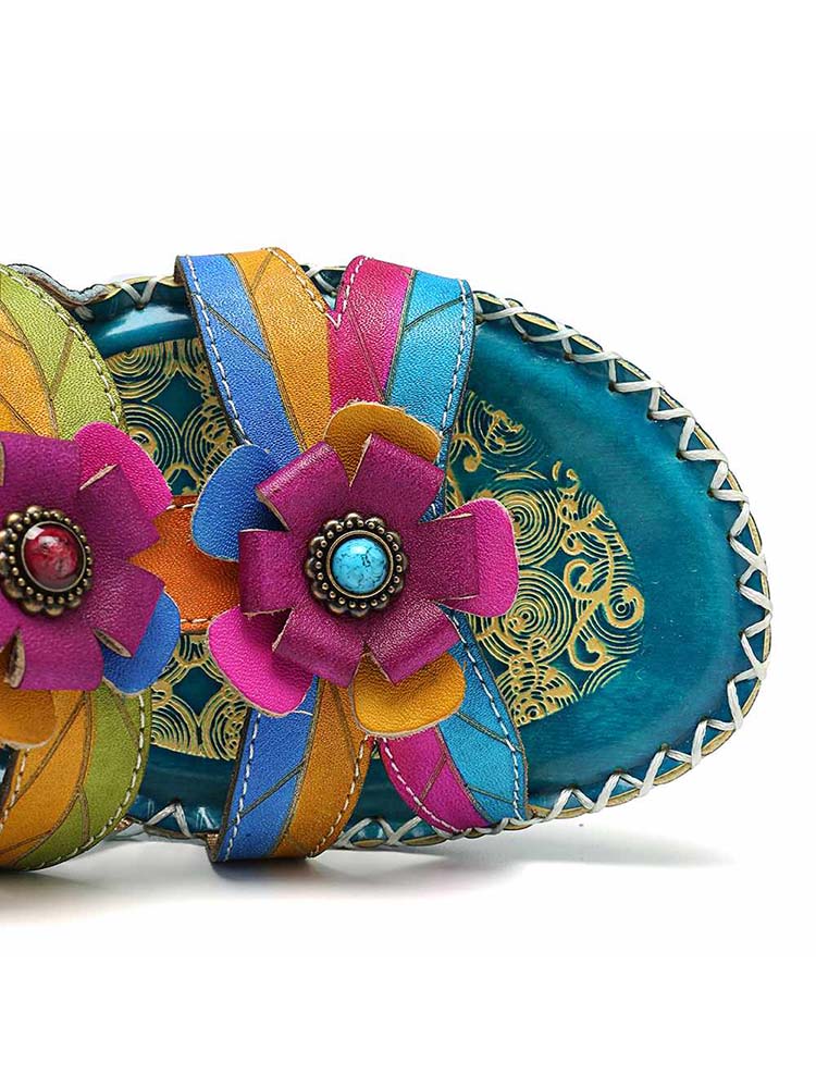 Sandales à coutures en cuir avec fleurs en relief vintage 