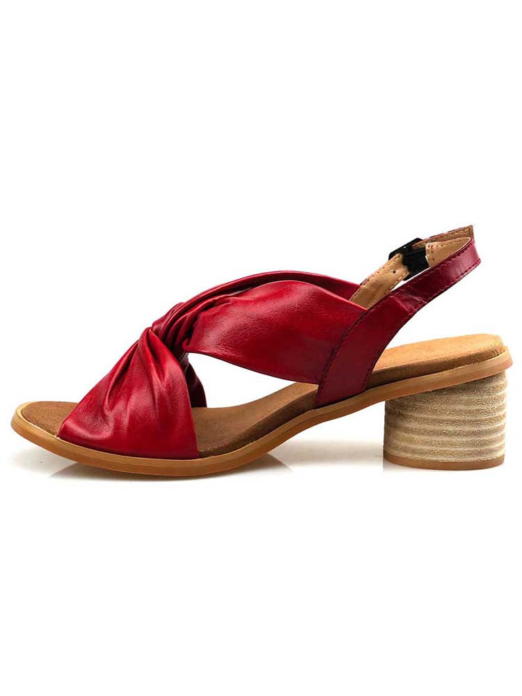Sandales simples en cuir de couleur unie faites à la main