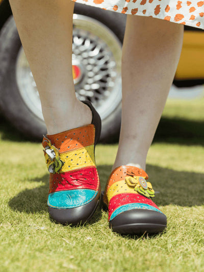 Sandalias coloridas con costuras hechas a mano vintage 