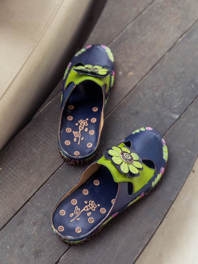 Sandalias planas hechas a mano con estampado vintage 