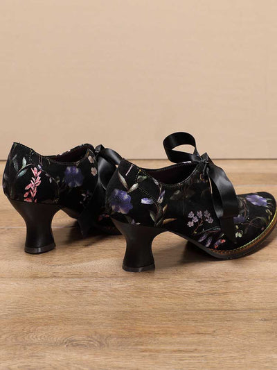 Zapatos de salón con correa de cuero floral hechos a mano